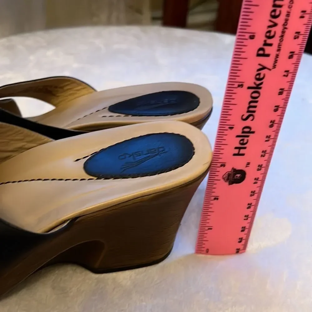 Dansko Leather Wedge Sandals Sz 8 39 EUC